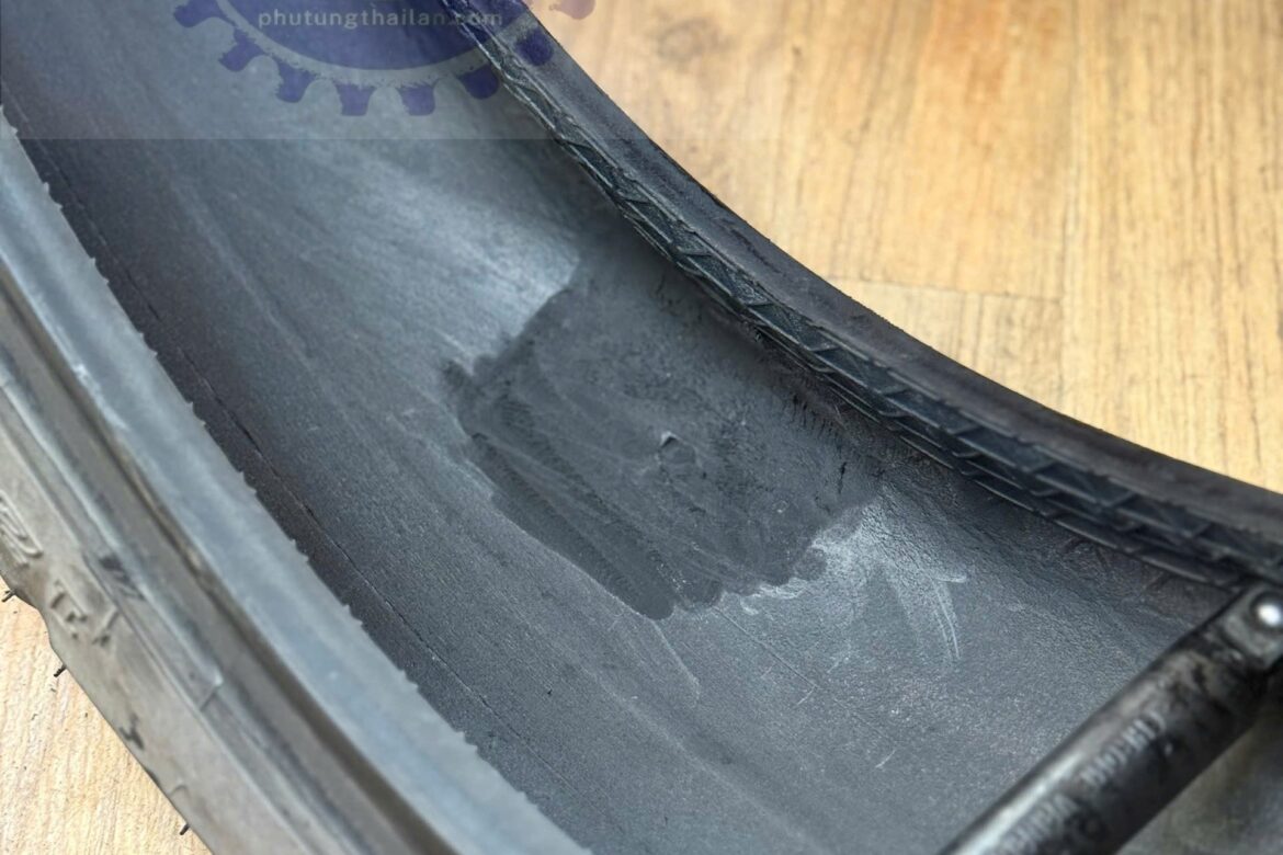 Vá lốp xe đạp điện ở đâu ? Vá lốp sau xe máy điện hiện đang trở thành vấn đề được nhiều người sử dụng xe điện quan tâm nhất hiện nay