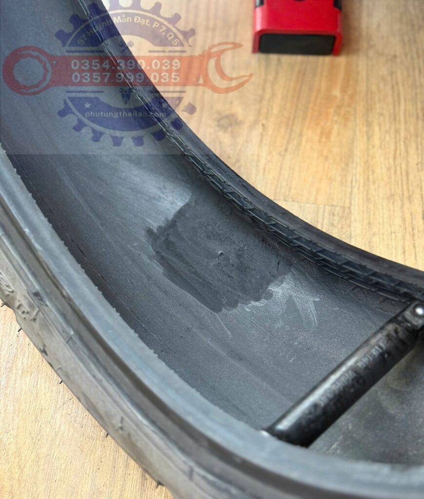 Vá lốp xe đạp điện ở đâu ?